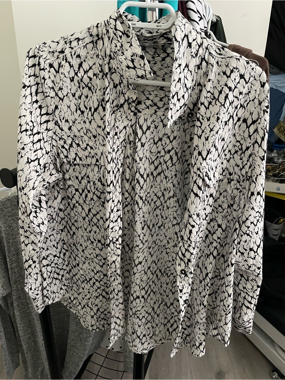 Black Label Black & White Abstract Print Button-Down Blouse